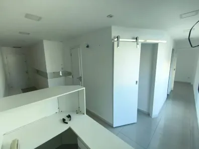 Sala Comercial para venda ou aluguel, 52m² no Freguesia (Jacarepaguá), Rio de Janeiro