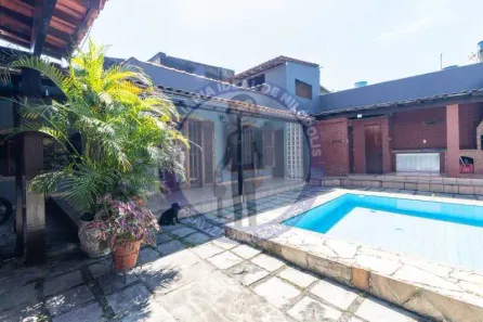 Casa com 4 Quartos à venda, 320m² no Centro, Nilópolis