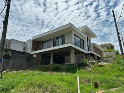 Casa de Condomínio com 3 Quartos à venda, 500m² no Campo Grande, Rio de Janeiro