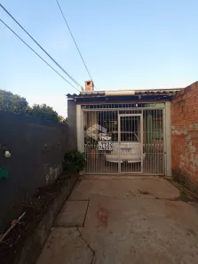 Casa com 2 Quartos à venda, 90m² no Guajuviras, Canoas