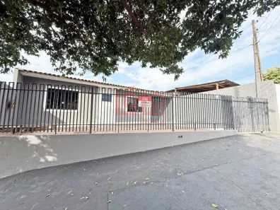 Casa com 2 Quartos para alugar, 74m² no Parque Industrial Bandeirantes, Maringá