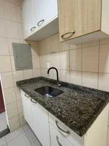 Apartamento com 3 Quartos para alugar, 80m² no São Jorge, Manaus