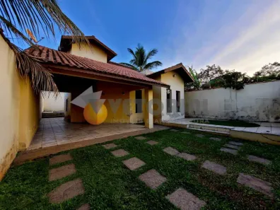 Sobrado com 3 Quartos à venda, 92m² no Jardim Britânia, Caraguatatuba