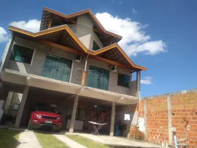 Sobrado com 6 Quartos à venda, 300m² no Loteamento Villa Branca, Jacareí