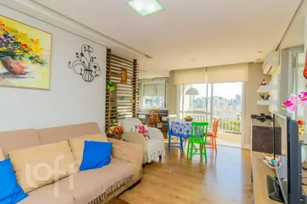 Apartamento com 3 Quartos à venda, 74m² no Passo da Areia, Porto Alegre