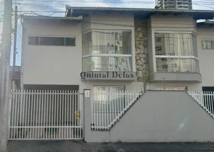 Sobrado com 3 Quartos à venda, 159m² no Vila Operária, Itajaí