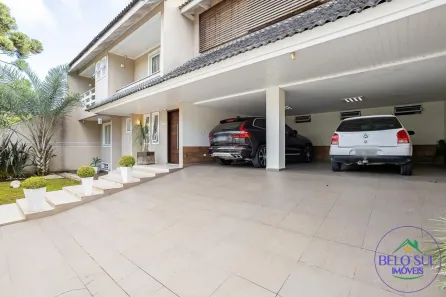 Casa com 4 Quartos à venda, 590m² no Capão Raso, Curitiba