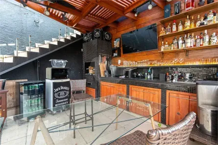 Sobrado com 5 Quartos para alugar, 250m² no Sumaré, São Paulo