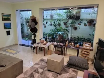 Casa com 2 Quartos à venda, 136m² no Chácara Santo Antônio (Zona Sul), São Paulo