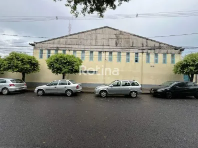Galpão/Depósito/Armazém para alugar, 748m² no Marta Helena, Uberlândia
