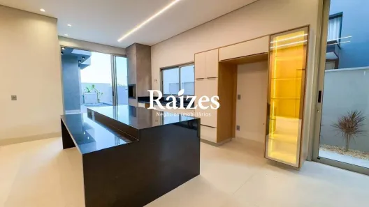 Casa com 4 Quartos à venda, 236m² no Nova Uberlândia, Uberlândia