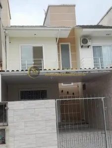Sobrado com 2 Quartos à venda, 80m² no Forquilhas, São José