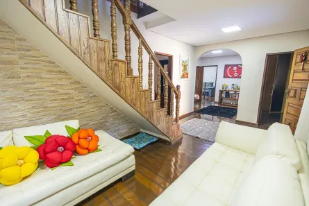 Casa com 3 Quartos à venda, 360m² no Floramar, Belo Horizonte