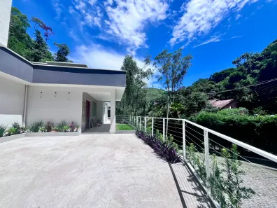 Casa com 3 Quartos à venda, 225m² no Retiro, Petrópolis