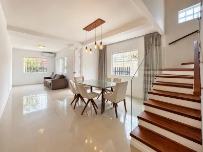 Casa com 3 Quartos para alugar, 150m² no Rio Tavares, Florianópolis
