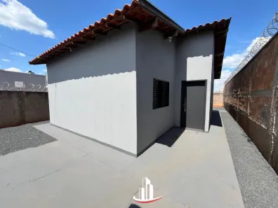 Casa com 2 Quartos à venda, 64m² no Jardim Maria Alice, Uberaba