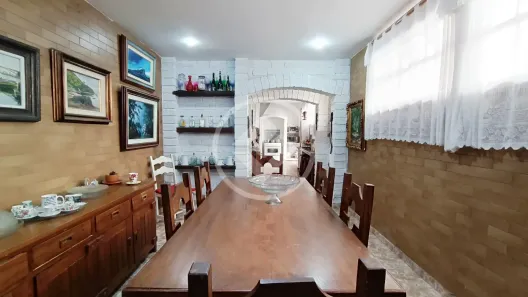 Casa com 6 Quartos à venda, 345m² no Santa Cecília, Teresópolis