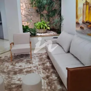 Casa com 3 Quartos à venda, 227m² no Presidente Roosevelt, Uberlândia