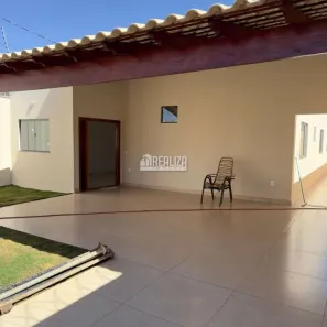 Casa com 3 Quartos à venda, 160m² no Parque das Laranjeiras, Uberaba