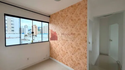 Sala Comercial para alugar, 35m² no Centro, Itajaí