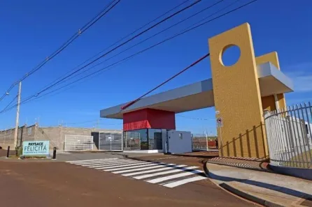 Lote/Terreno à venda, 200m² no Floresta, Cascavel