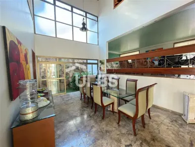 Casa com 5 Quartos à venda, 586m² no Setor Sul, Goiânia