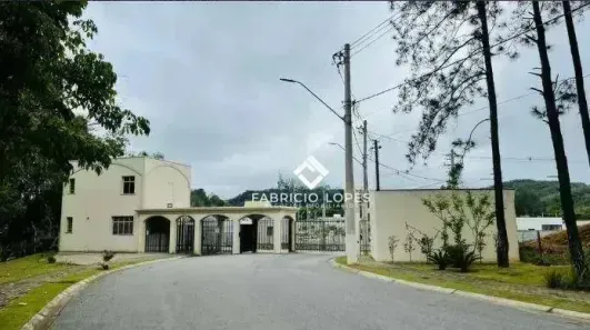 Lote/Terreno à venda, 647m² no Centro, Guararema