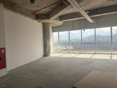 Sala Comercial para alugar, 253m² no Green Valley Alphaville, Barueri
