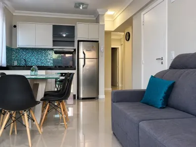 Apartamento com 2 Quartos à venda, 65m² no Meia Praia, Itapema
