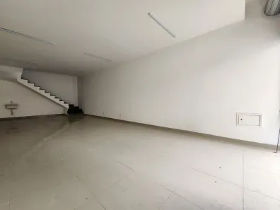 Ponto Comercial para alugar, 120m² no Centro, Juiz de Fora