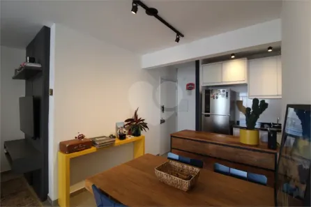 Apartamento com 2 Quartos à venda, 67m² no Vila Bertioga, São Paulo