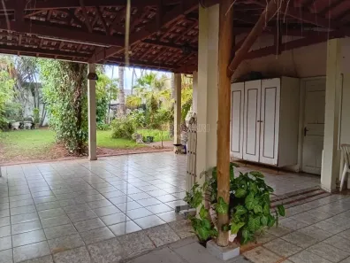 Casa com 4 Quartos à venda, 248m² no Vila Yamada, Araraquara