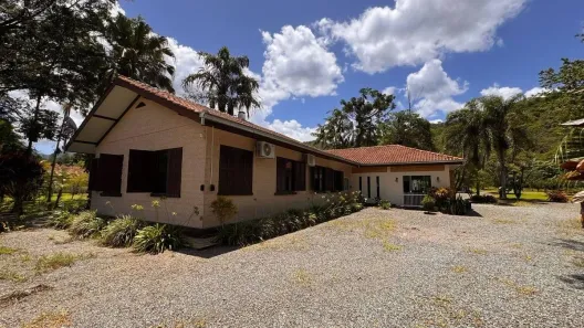 Fazenda/Sítio com 3 Quartos à venda, 180m² no Rio Bonito (Pirabeiraba), Joinville
