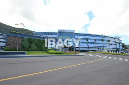 Sala Comercial para alugar, 168m² no Saco Grande, Florianópolis