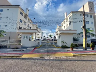Apartamento com 2 Quartos para alugar, 55m² no Madri, Palhoça