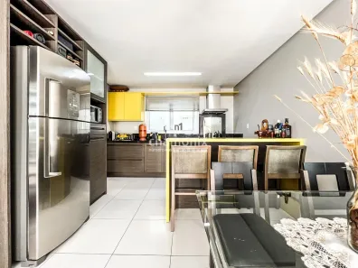 Sobrado com 3 Quartos à venda, 92m² no Flores da Cunha, Flores da Cunha