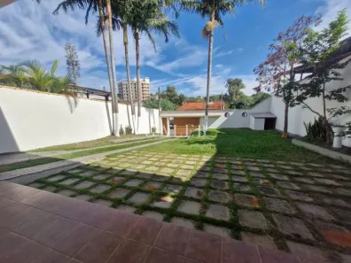 Sobrado com 3 Quartos à venda, 227m² no Vila Thais, Atibaia