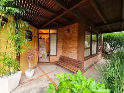 Casa de Condomínio com 4 Quartos à venda, 250m² no Piratininga, Niterói