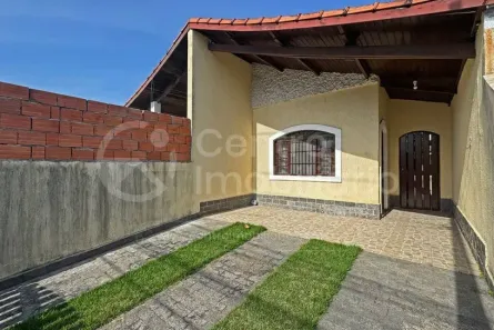 Casa com 2 Quartos à venda, 65m² no Jardim Tres Marias, Peruíbe