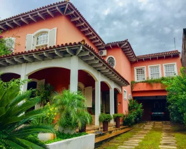 Casa com 4 Quartos à venda, 336m² no Jardim Amália, Volta Redonda