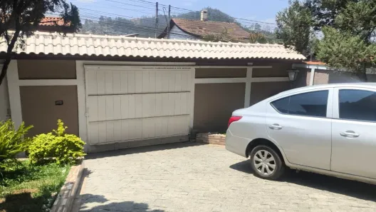 Casa com 5 Quartos para alugar, 300m² no Centro, Cajamar