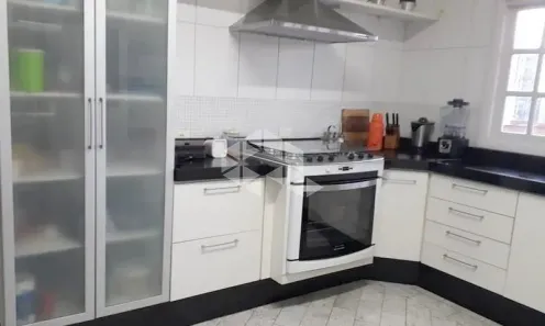 Casa com 3 Quartos à venda, 210m² no Vila Paulicéia, São Paulo