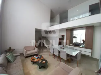 Casa de Condomínio com 3 Quartos para alugar, 350m² no Jardim Sul, Uberlândia