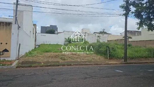 Lote/Terreno à venda, 300m² no Jardim Karaíba, Uberlândia