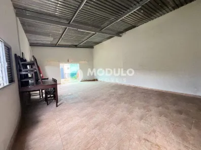 Casa com 2 Quartos à venda, 130m² no Marta Helena, Uberlândia