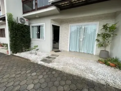Casa com 3 Quartos à venda, 91m² no Costa e Silva, Joinville