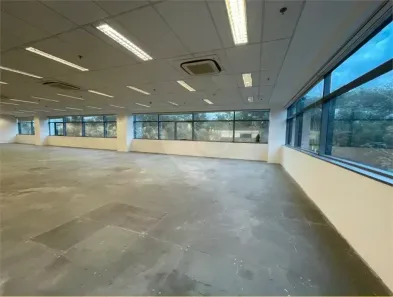Sala Comercial para alugar, 715m² no Lapa de Baixo, São Paulo