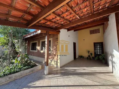 Casa com 2 Quartos à venda, 131m² no Jardim Ismênia, São José dos Campos