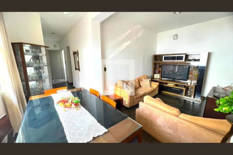 Casa com 9 quartos — Nova Granada, Belo Horizonte