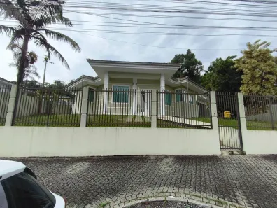 Casa com 3 Quartos à venda, 305m² no Saguaçu, Joinville